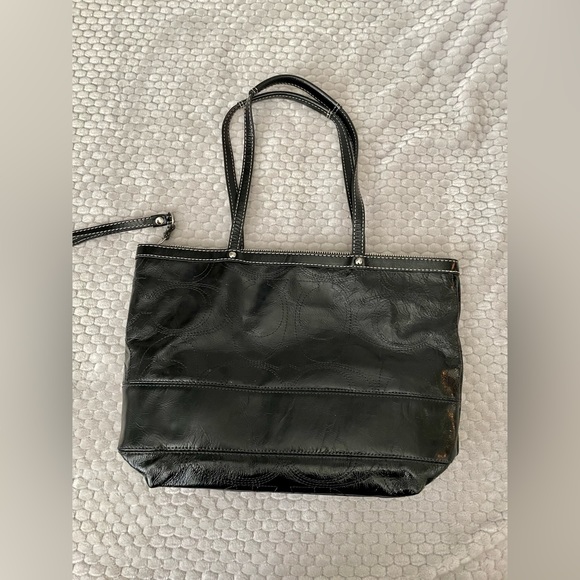 Black Coach handbag - Picture 5 of 5